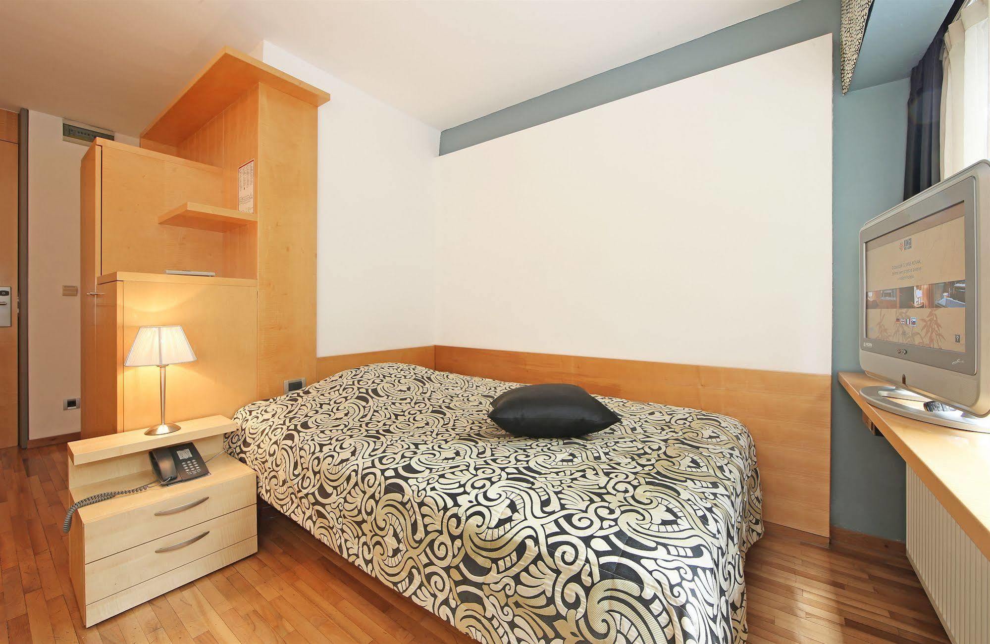 Hotel Grosuplje Zewnętrze zdjęcie
